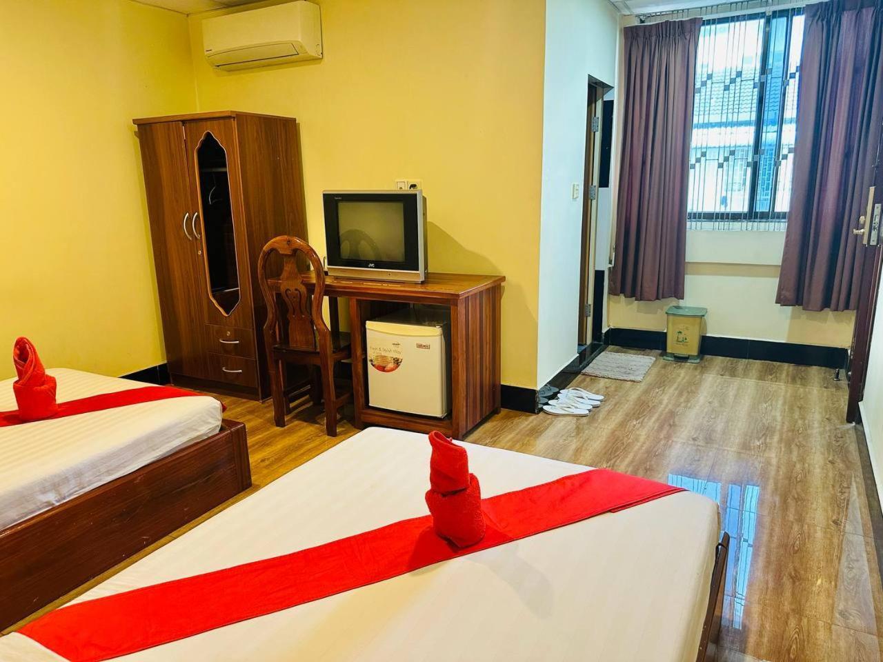 Hotel Capitol One à Phnom Penh Extérieur photo