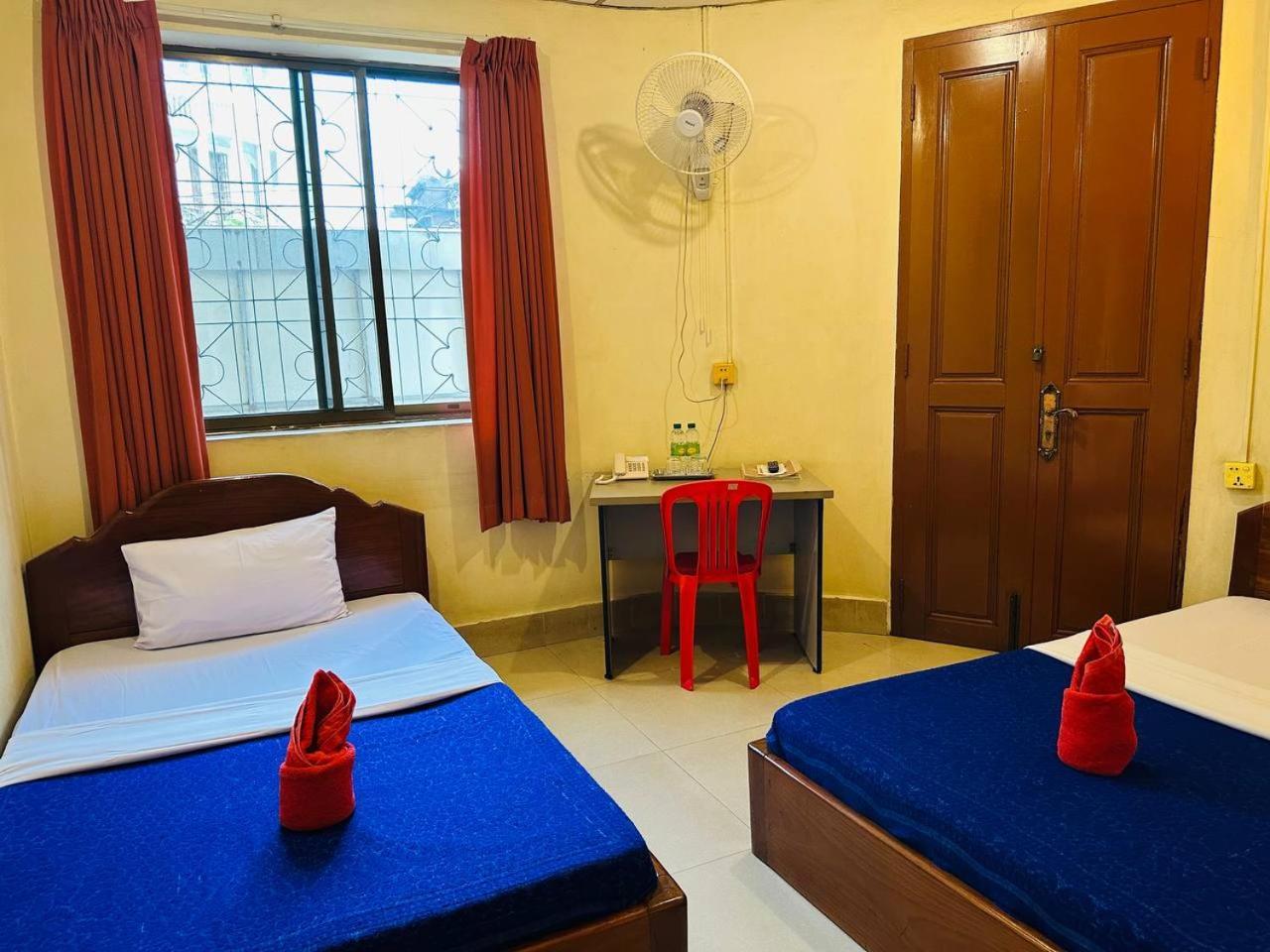 Hotel Capitol One à Phnom Penh Extérieur photo