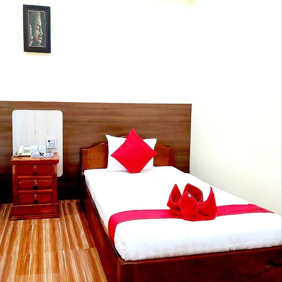 Hotel Capitol One à Phnom Penh Extérieur photo